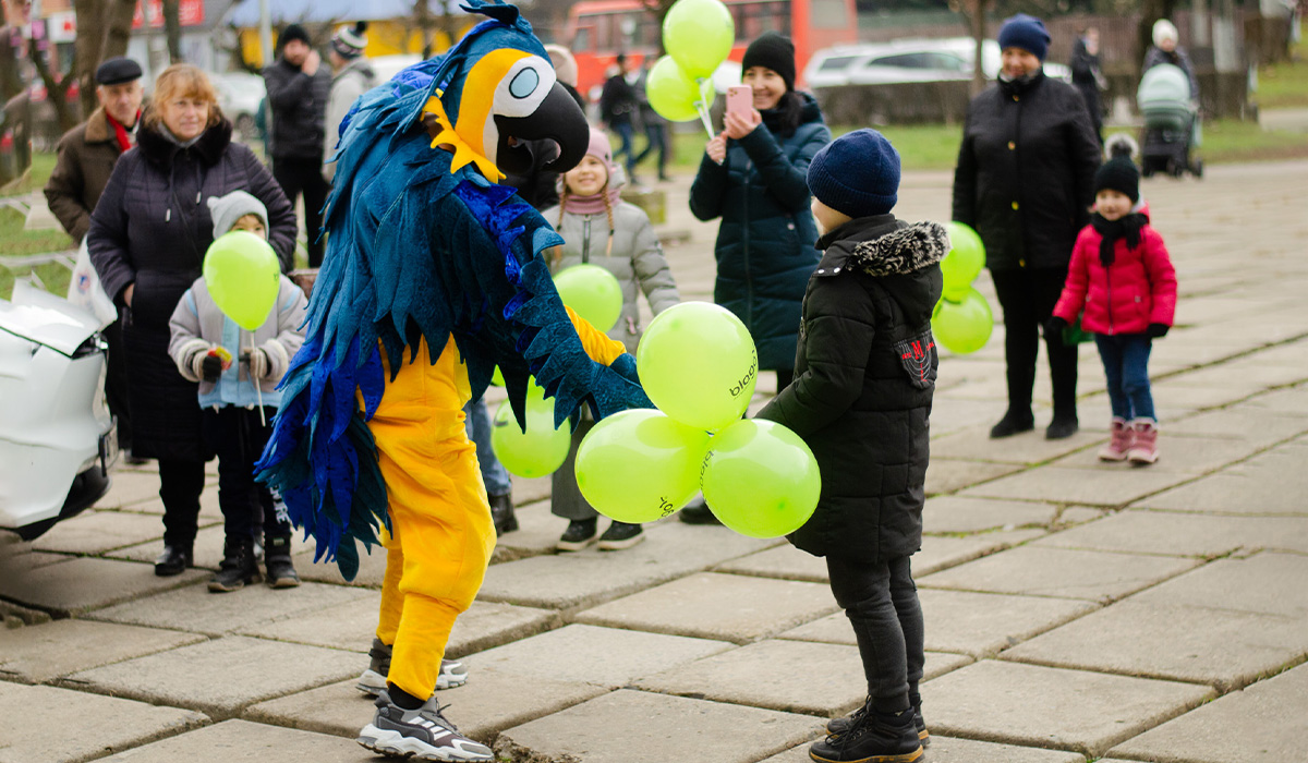 Oleg Psyuk personally congratulated Kalush residents on the opening of a new office from blago developer